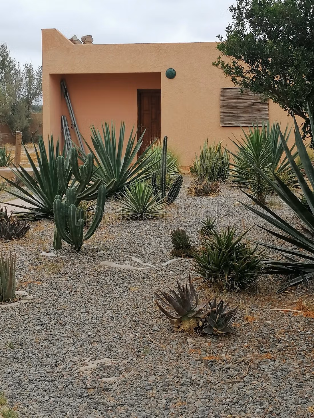 Te koop: villa's en luxe woningen in Lablalia. 8 Ruimtes. Rustige omgeving met uitzicht op de bergen, dubbel glas. 