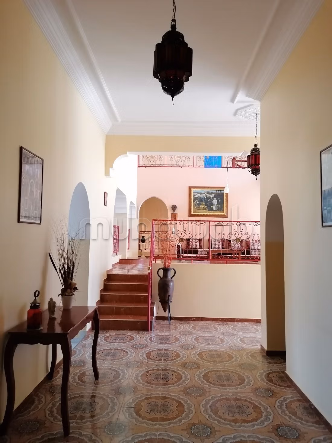 Te koop: villa's en luxe woningen in Lablalia. 8 Ruimtes. Rustige omgeving met uitzicht op de bergen, dubbel glas. 