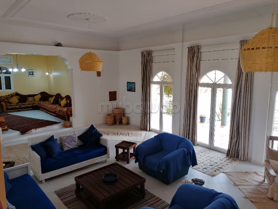 Te koop: villa's en luxe woningen in Lablalia. 8 Ruimtes. Rustige omgeving met uitzicht op de bergen, dubbel glas. 