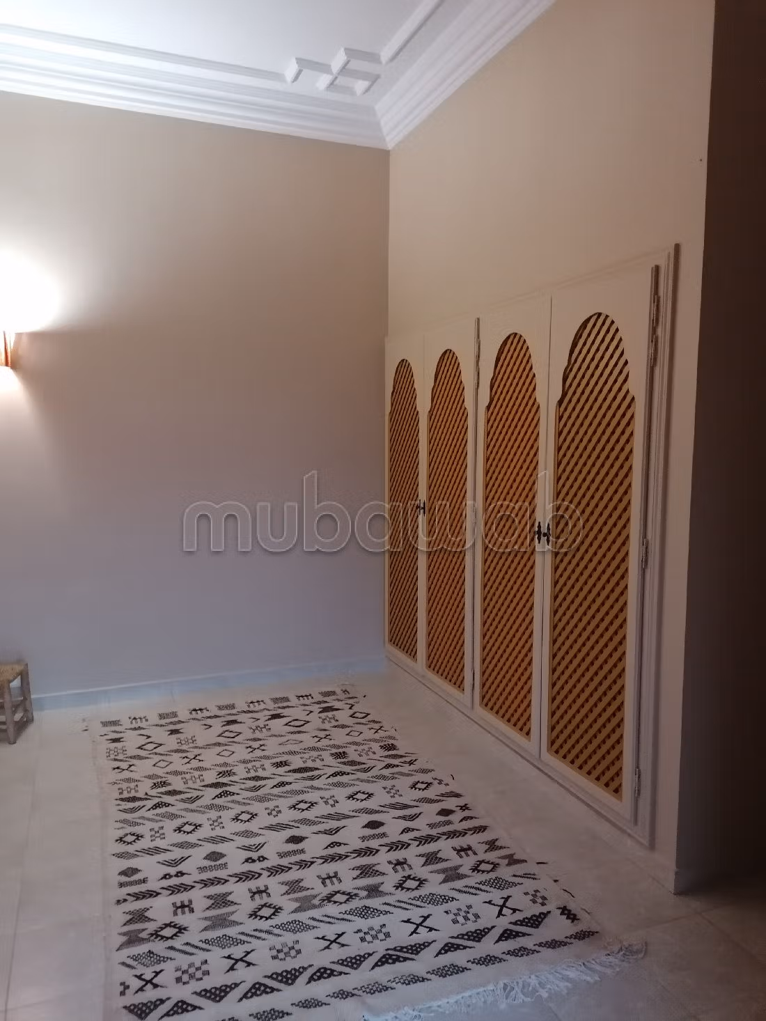 Te koop: villa's en luxe woningen in Lablalia. 8 Ruimtes. Rustige omgeving met uitzicht op de bergen, dubbel glas. 