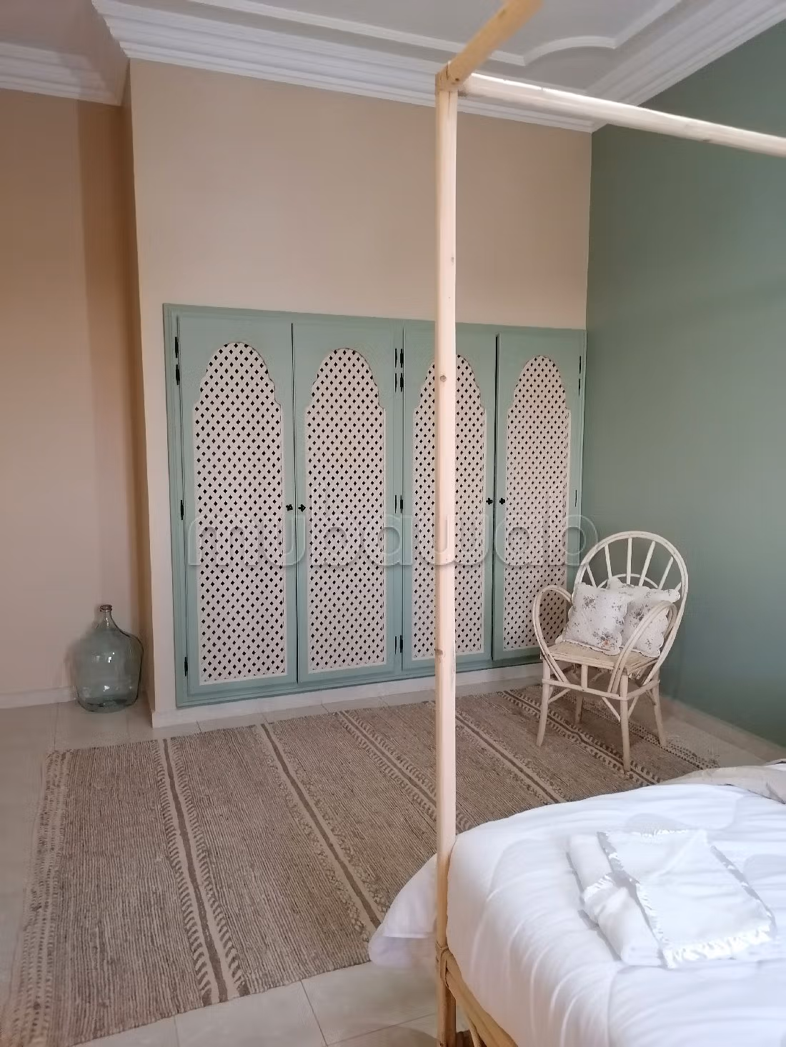 Te koop: villa's en luxe woningen in Lablalia. 8 Ruimtes. Rustige omgeving met uitzicht op de bergen, dubbel glas. 