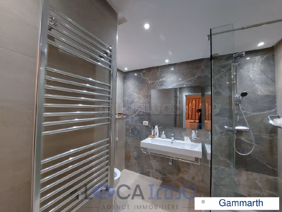 Affitto di un bellissimo appartamento a Gammarth. 2 belle camere da letto. Sistema di riscaldamento. 