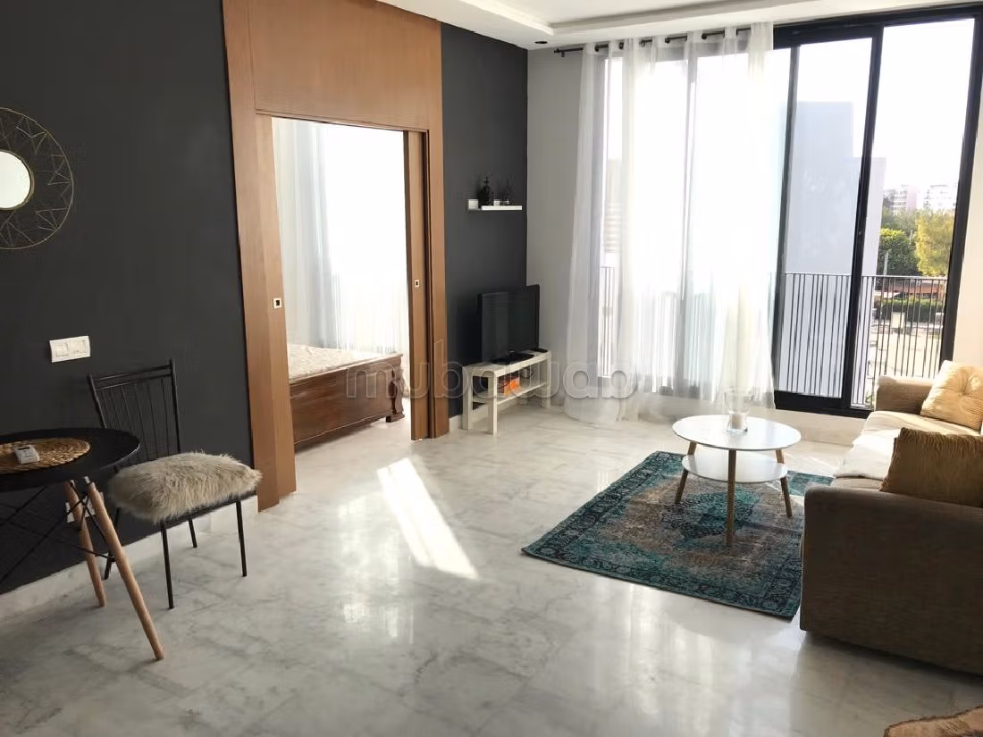 Très joli studio meublé pour location
