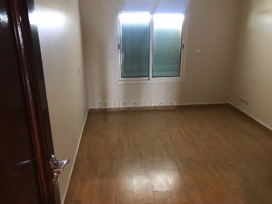 Apartment for rent in Val Fleury. 3 lovely rooms. Usable fireplace, Integrated air conditioners. 
