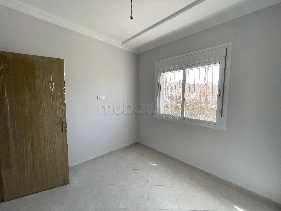 Koopappartementen in Zone Industrielle Mghogha. Totale oppervlakte 56 m². Met terras en lift. 