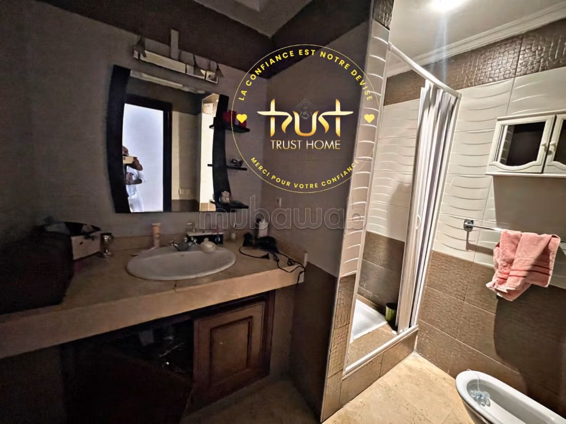 Appartamento in affitto a Californie. 2 camere da letto. arredato. 