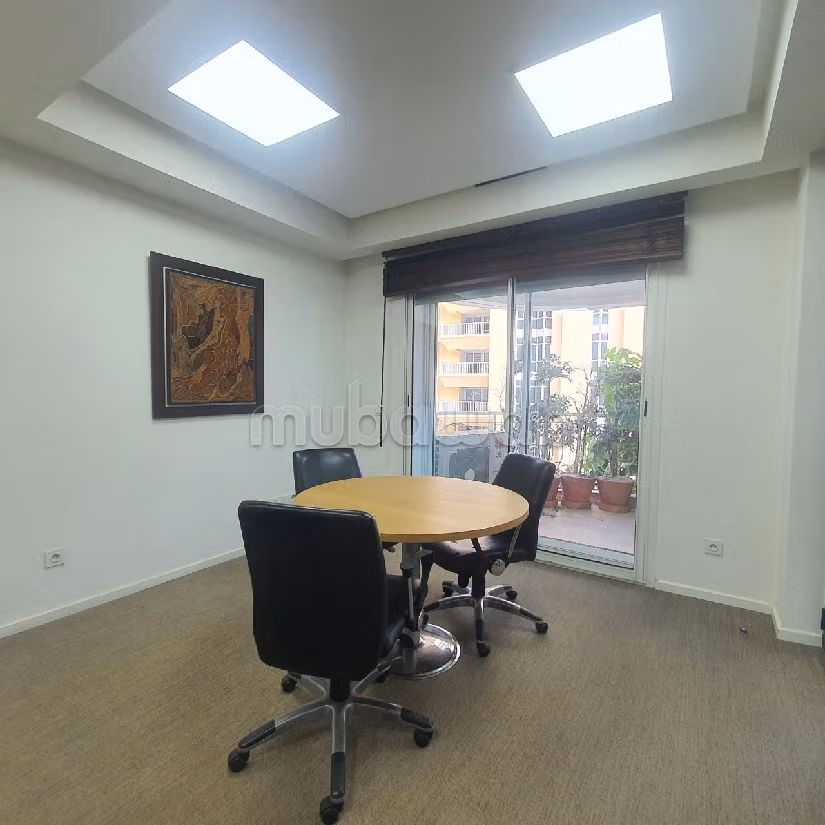 Oficinas en venta en Racine. Superficie 145 m². Con garaje y ascensor. 