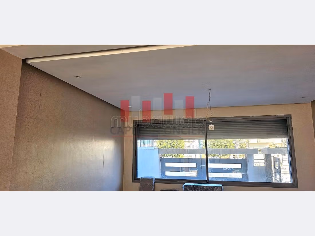 Meravigliosa villa in affitto a Californie. Superficie 450 m². Grande terrazzo