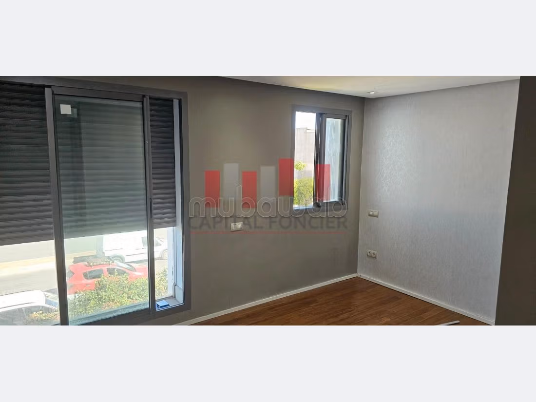 Meravigliosa villa in affitto a Californie. Superficie 450 m². Grande terrazzo