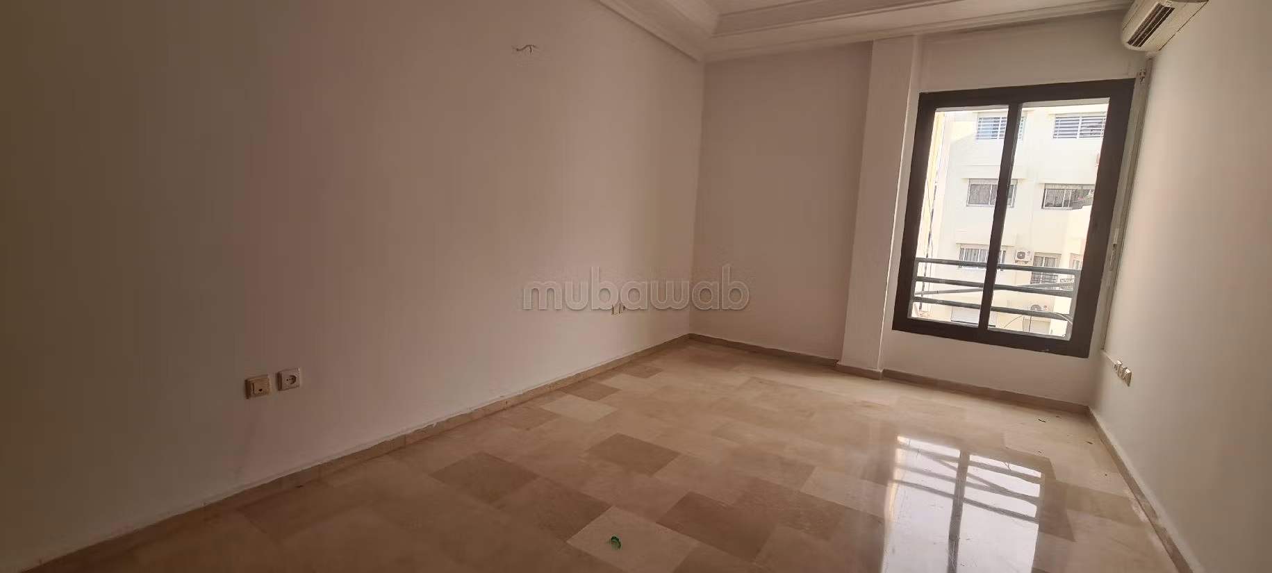 Lovely apartment for rent in Maârif. 5 large rooms. With lift and terrace