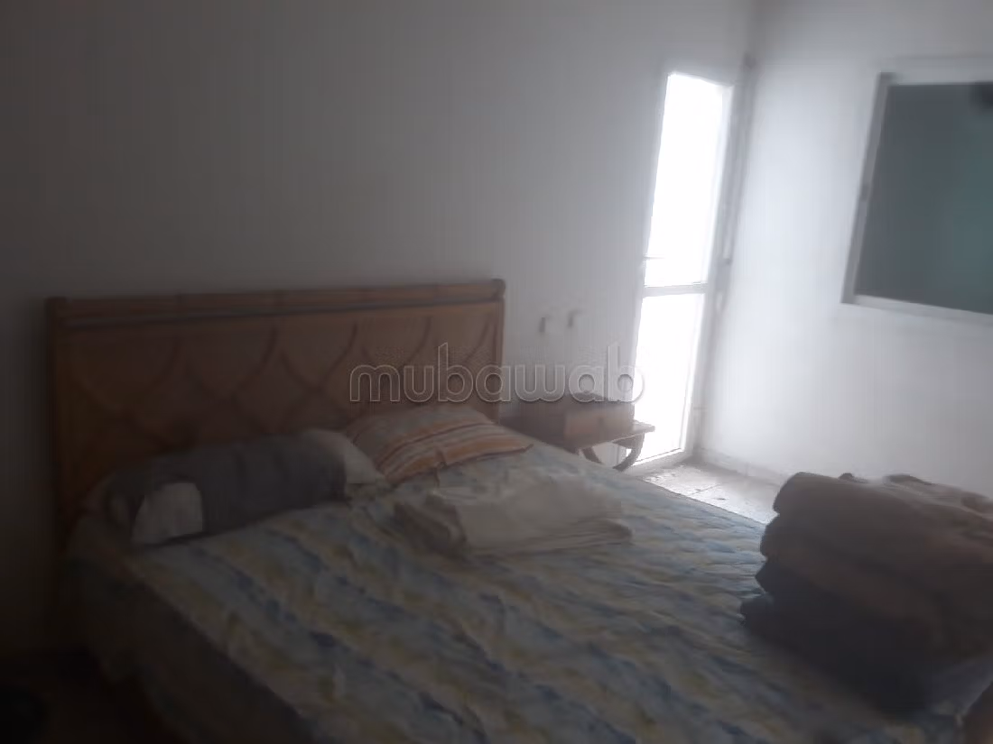 Apartment to purchase in Bourgogne Ouest. 3 beautiful rooms. No Lift. 