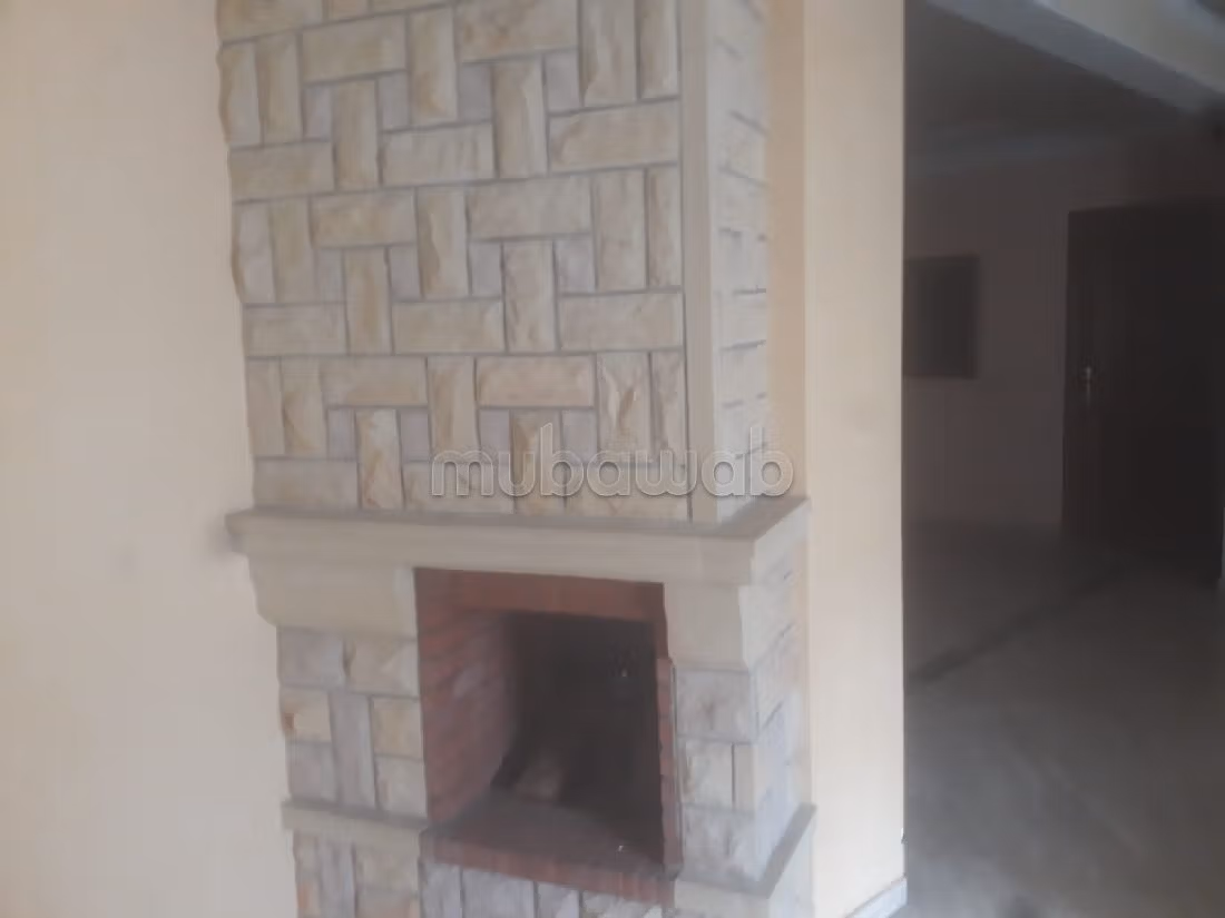 Apartment to purchase in Bourgogne Ouest. 3 beautiful rooms. No Lift. 