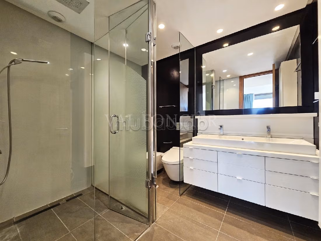 Location appartement exceptionnel 203m2 vue frontale sur mer Ain Diab, Casablanca