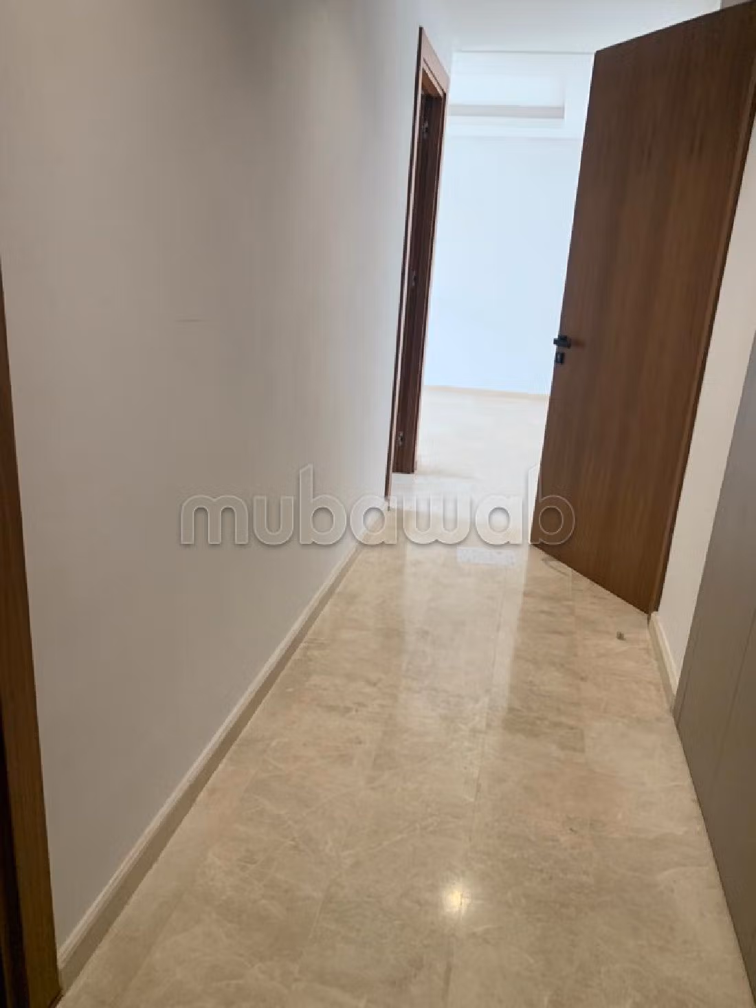 Lovely apartment for rent. 2 lovely rooms. caretaker service available, Property with swimming pool. 