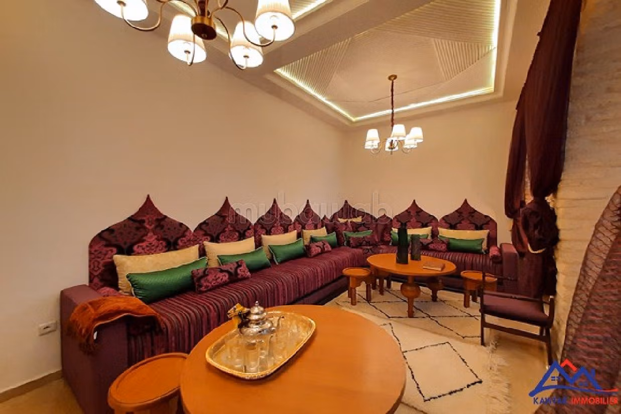 فيلا فخمة للبيع ب المدينة القديمة. 6 غرف رائعة. مفروشة