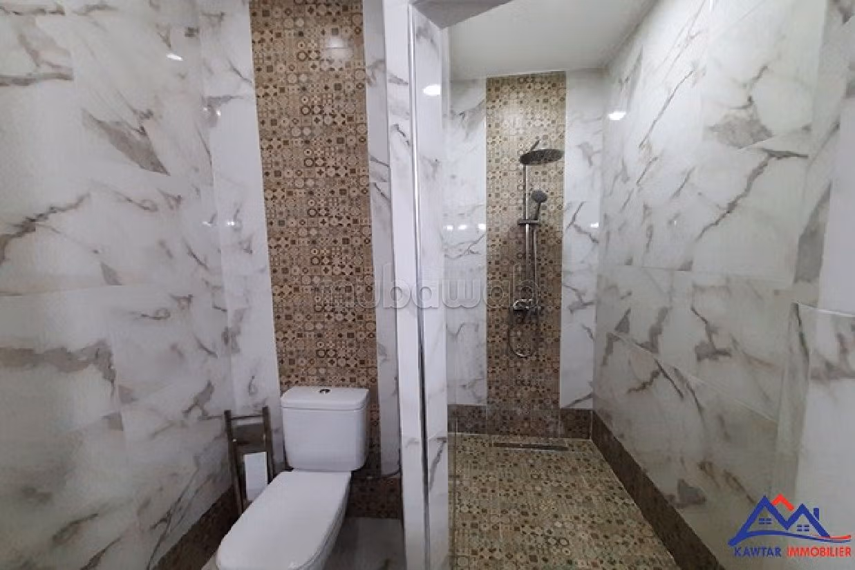 فيلا فخمة للبيع ب المدينة القديمة. 6 غرف رائعة. مفروشة