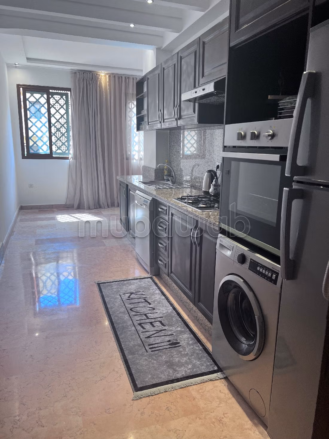 Appartement à louer à Agdal. Superficie 103 m². Bien meublé