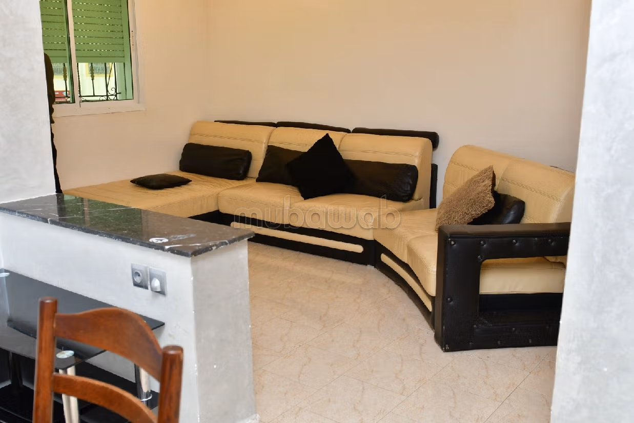 شقة للإيجار ب العوامة الغربية. المساحة الإجمالية 75 م². مفروشة. 