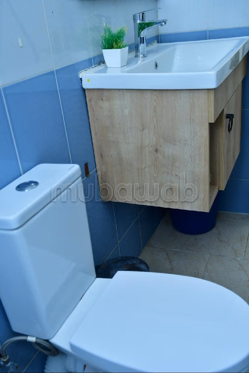 شقة للإيجار ب العوامة الغربية. المساحة الإجمالية 75 م². مفروشة. 