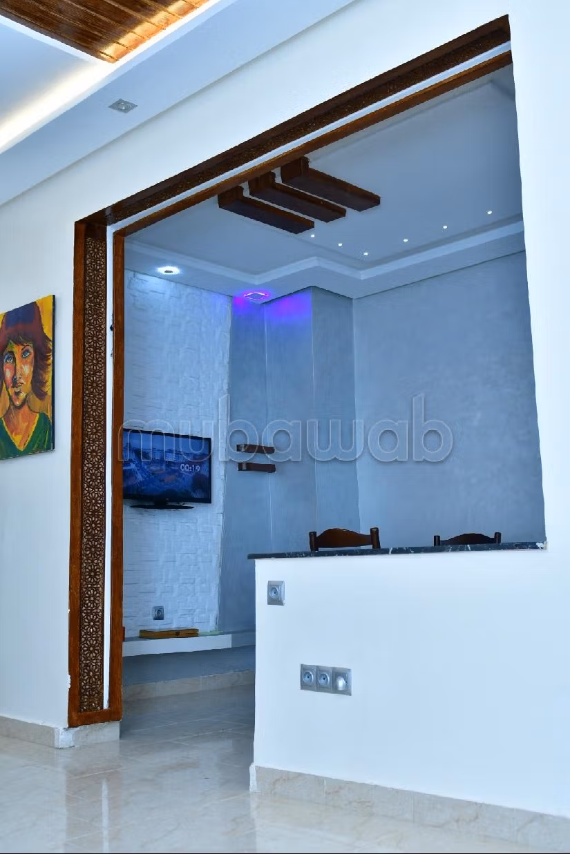 شقة للإيجار ب العوامة الغربية. المساحة الإجمالية 75 م². مفروشة. 