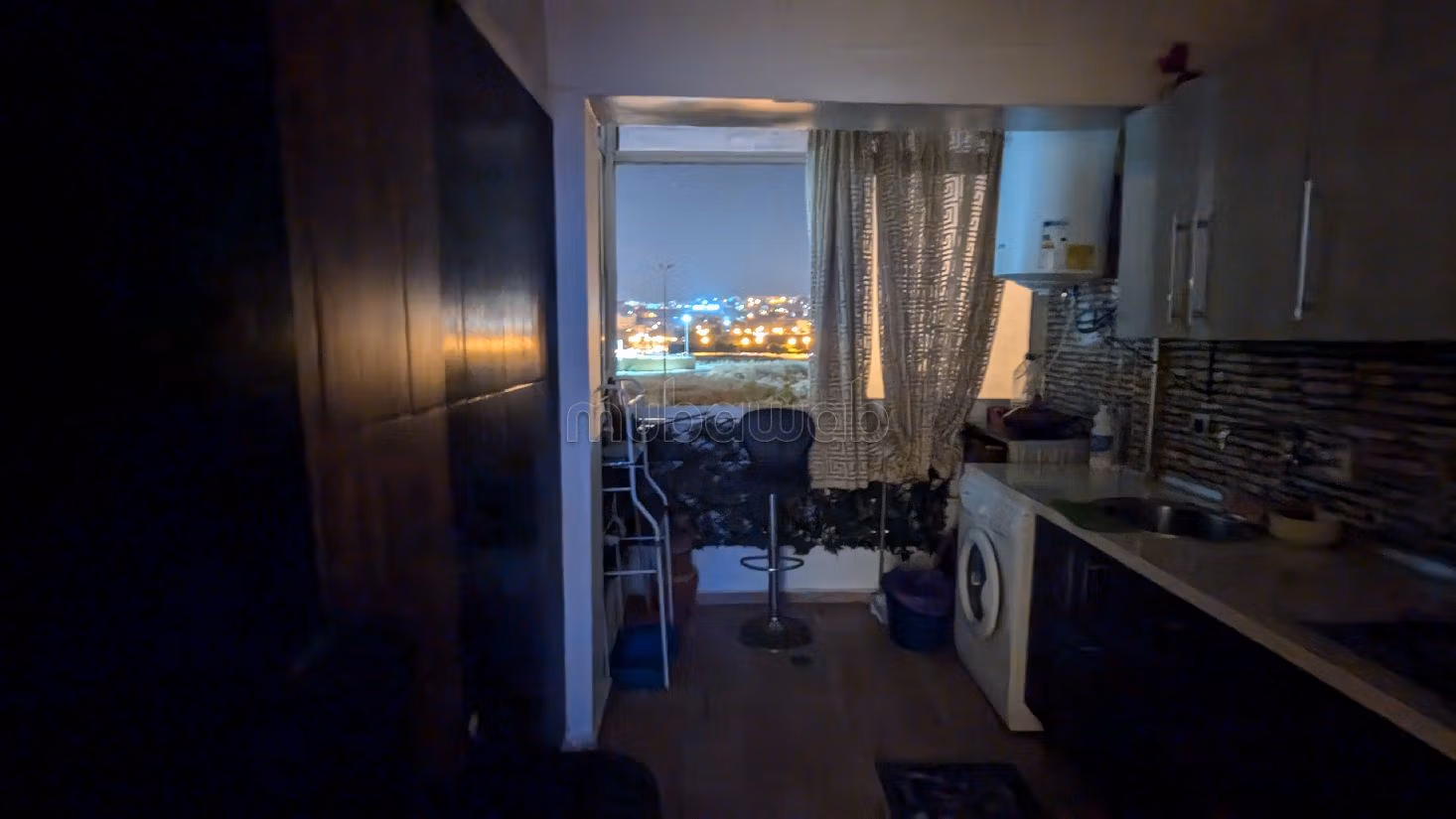 شقة للإيجار ب العوامة الغربية. المساحة الإجمالية 75 م². مفروشة. 