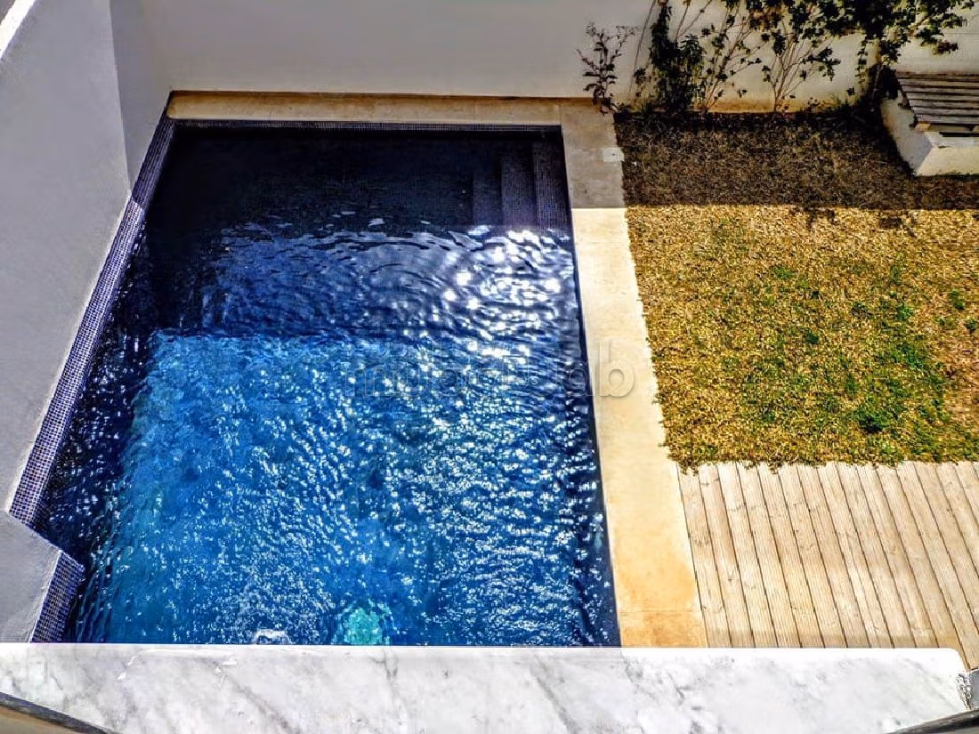 Vendita villa di lusso a Hammamet. 4 camere da letto. Porta blindata e finestre con doppi vetri. 