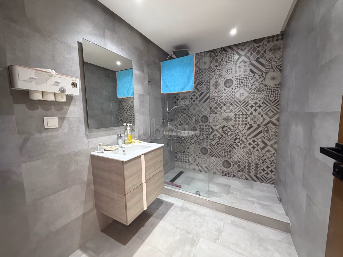 À vendre grand studio terasse à qrt palmier - Widok 6