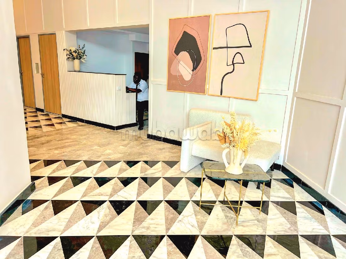 Rent this apartment in Palmier. 2 large rooms. Attic. 