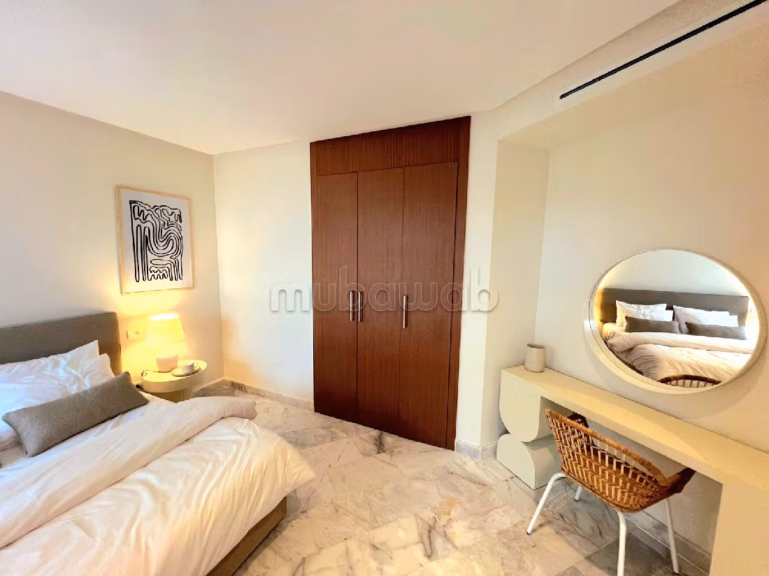 Rent this apartment in Palmier. 2 large rooms. Attic. 