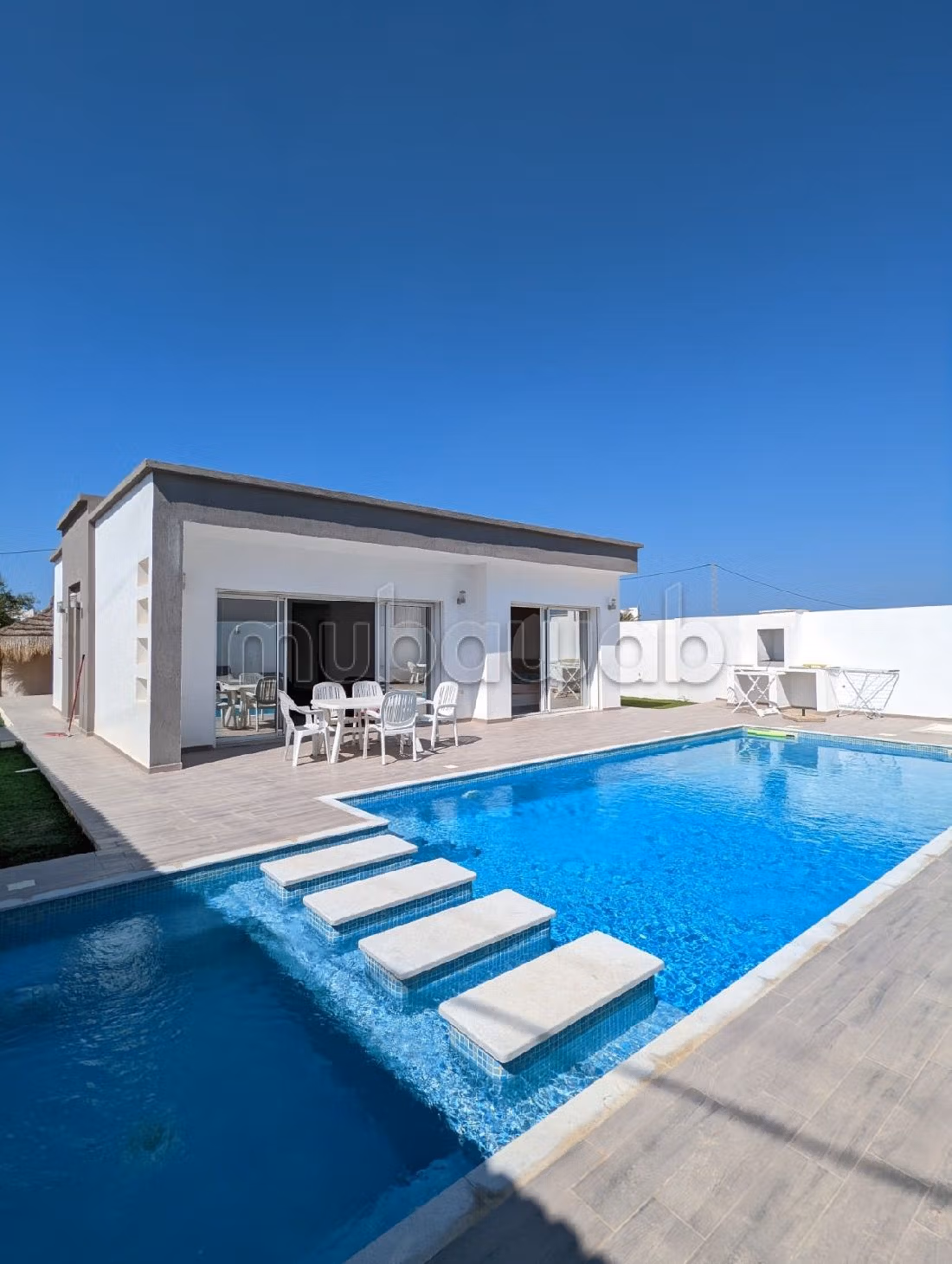 Villa di lusso in vendita a Djerba. 5 locali spaziosi. ammobiliato. 