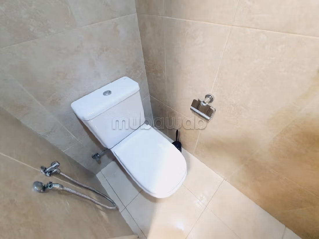 Flat for rent in Racine. Large area 60 m². 