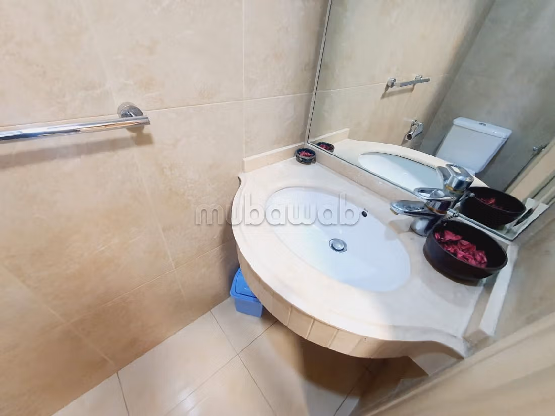 Flat for rent in Racine. Large area 60 m². 