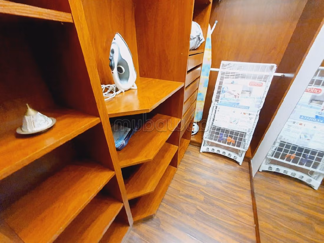 Flat for rent in Racine. Large area 60 m². 