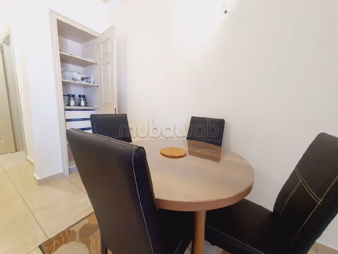 Flat for rent in Racine. Large area 60 m². 