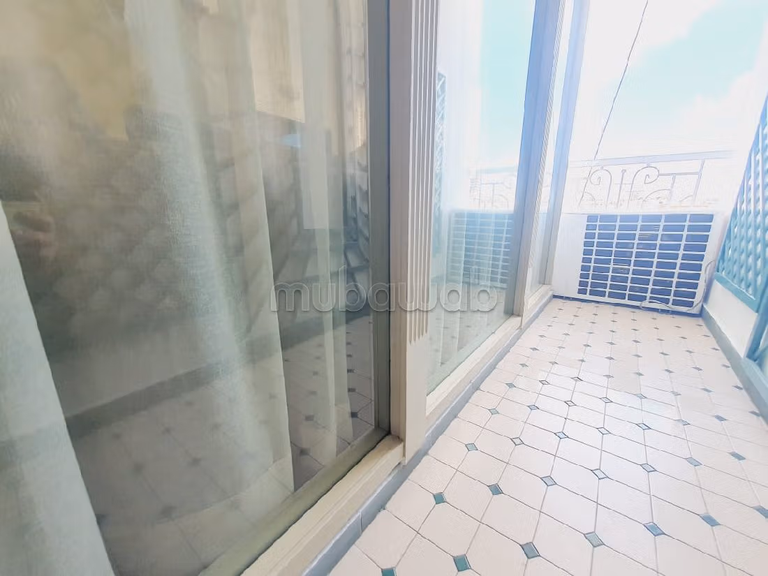 Flat for rent in Racine. Large area 60 m². 