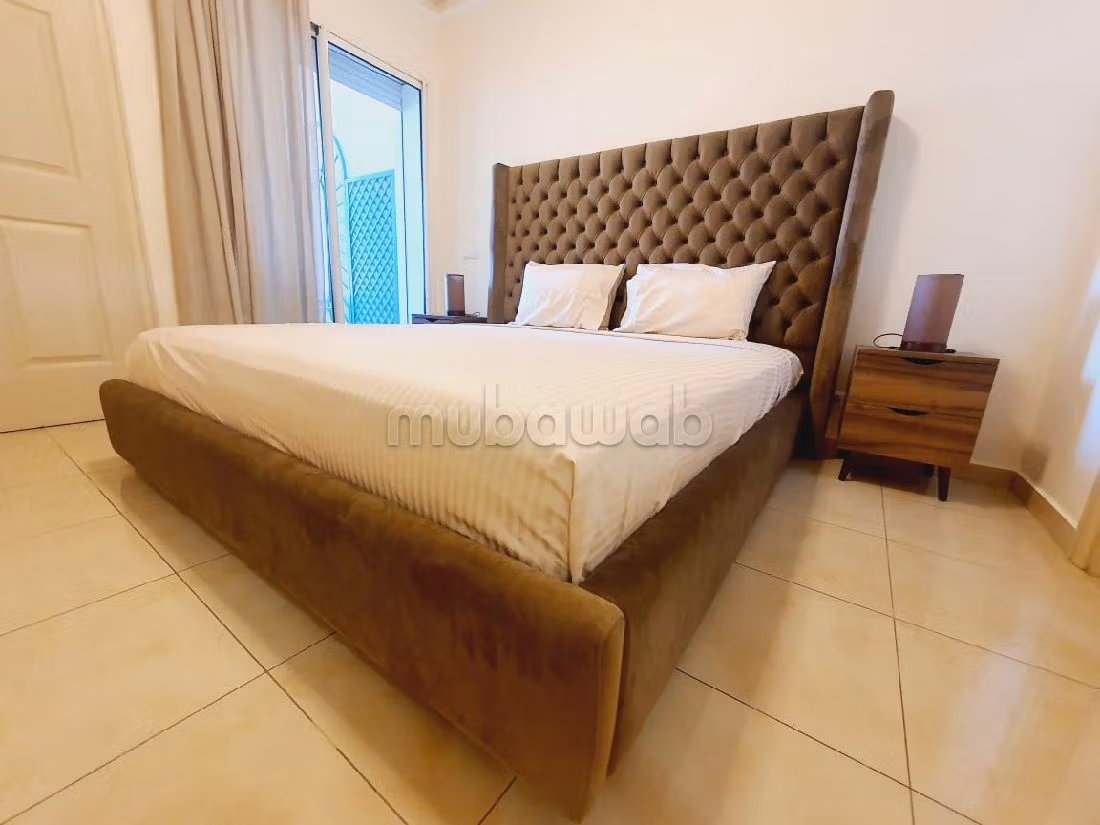 Flat for rent in Racine. Large area 60 m². 