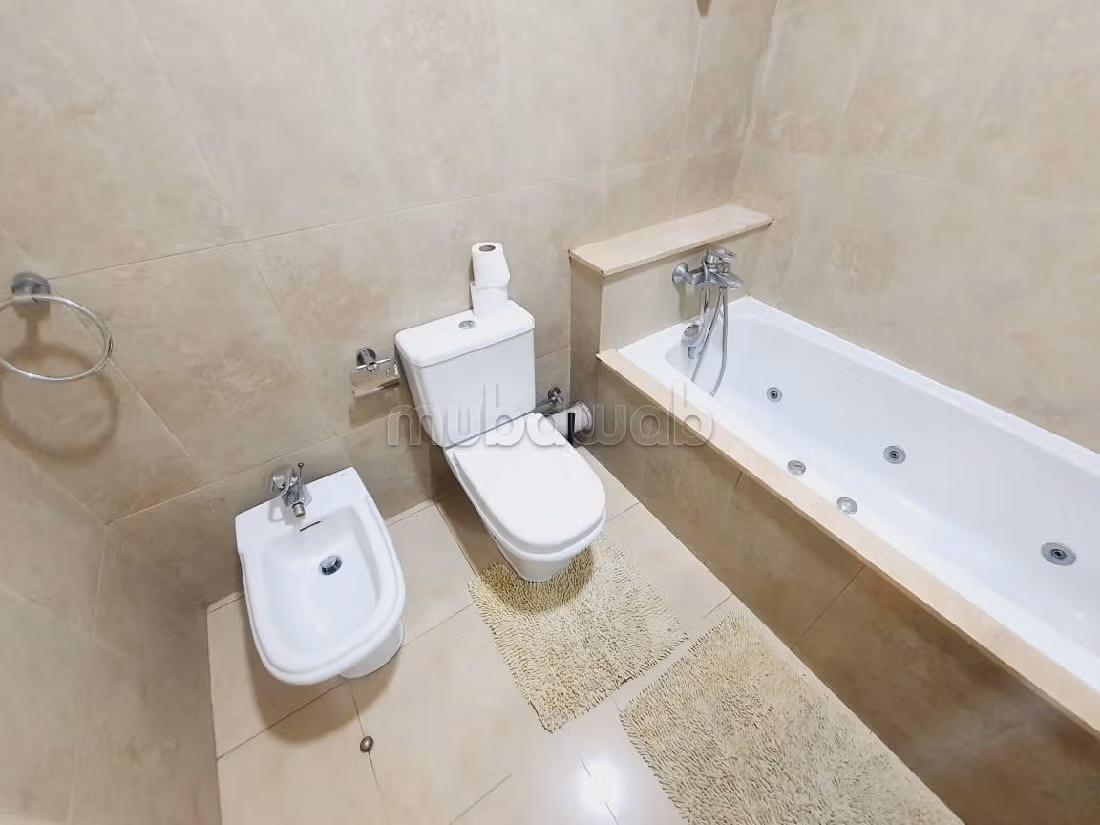 Flat for rent in Racine. Large area 60 m². 