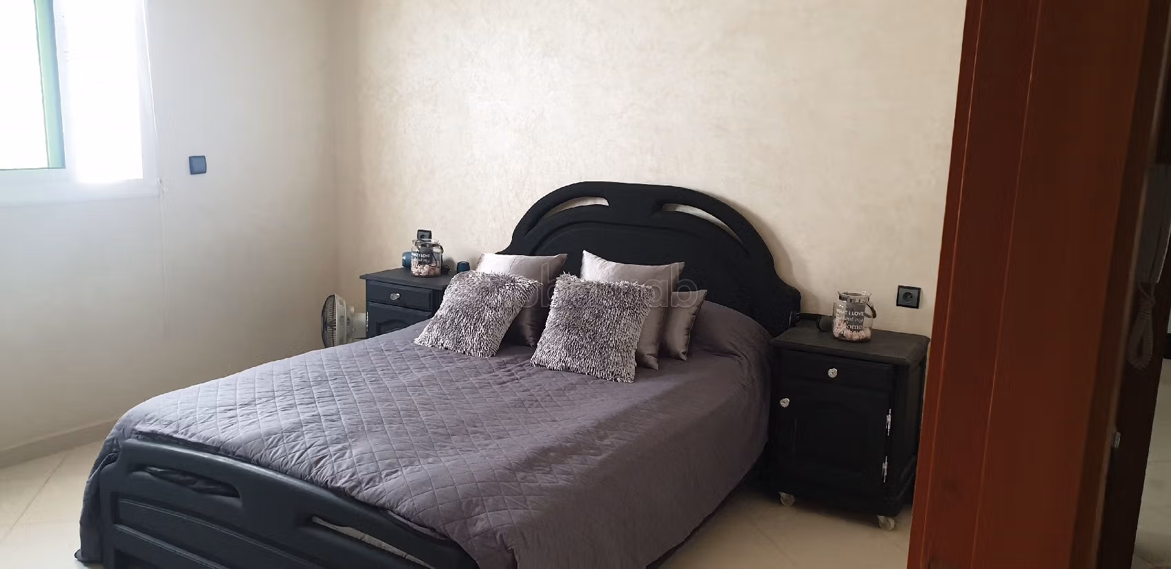 Appartement à l'achat à Al Karaouiyine. Superficie 238 m². Meublé. 