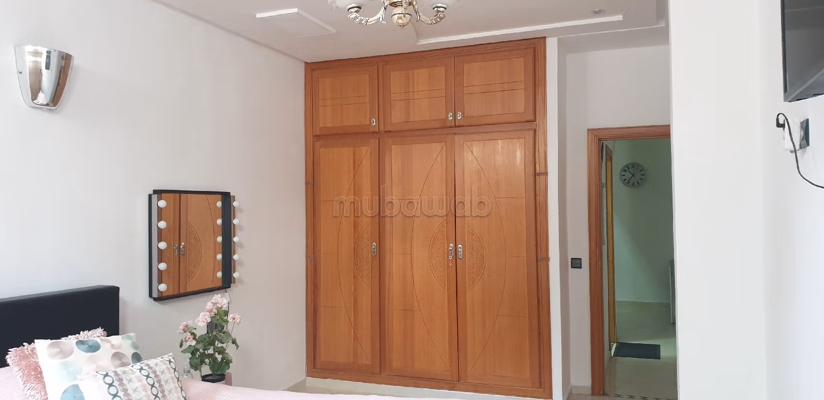 Appartement à l'achat à Al Karaouiyine. Superficie 238 m². Meublé. 