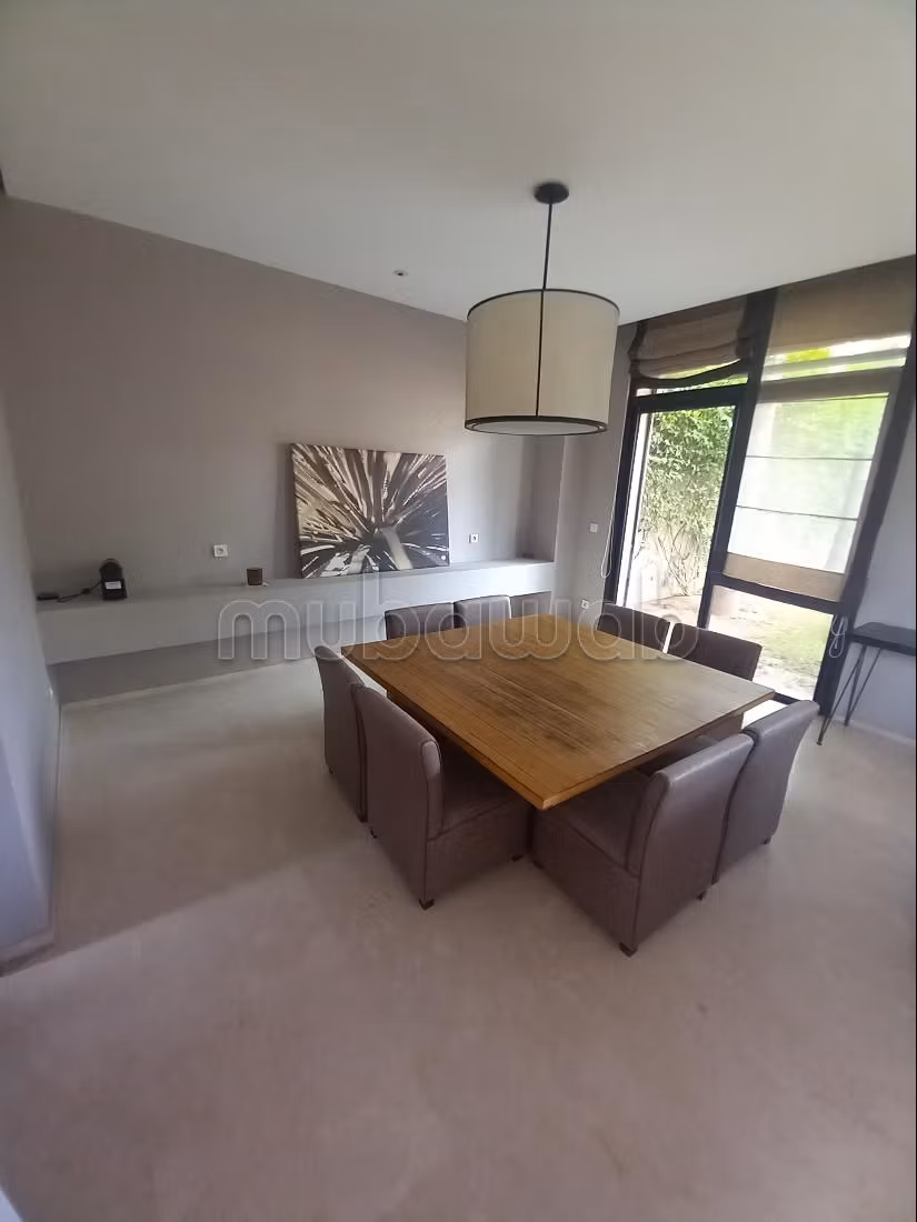 Magnificent villa for rent in Amelkis. Area 300 m². Furnishings. 