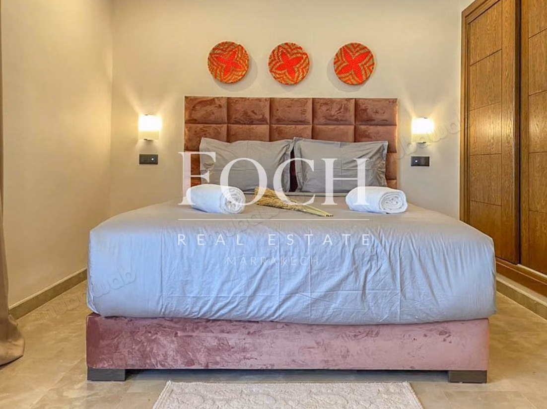 Moderne sur Golf, piscine chauffée, jacuzzi, hammam, cinéma