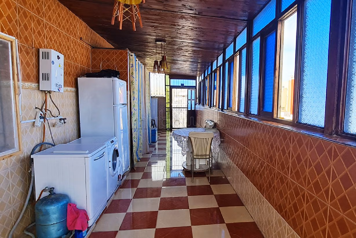 Beautiful apartment for sale in Centre. 5 large living areas. Satellite dish, secured residence. 