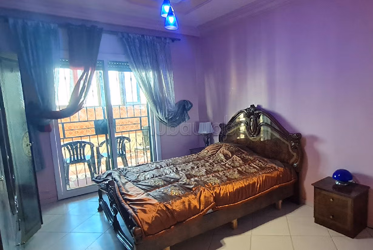 Beautiful apartment for sale in Centre. 5 large living areas. Satellite dish, secured residence. 