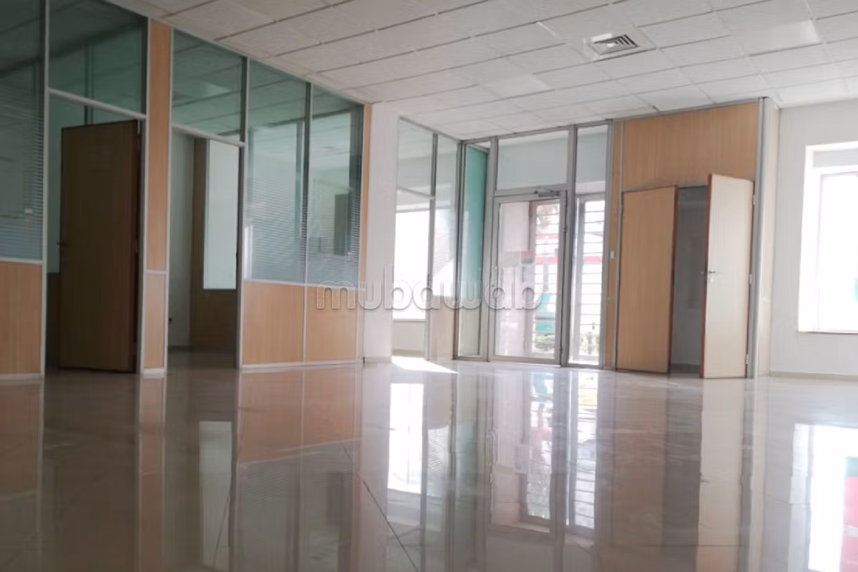 Offices for rent in L'Ocean. Dimension 116 m². General air conditioning.