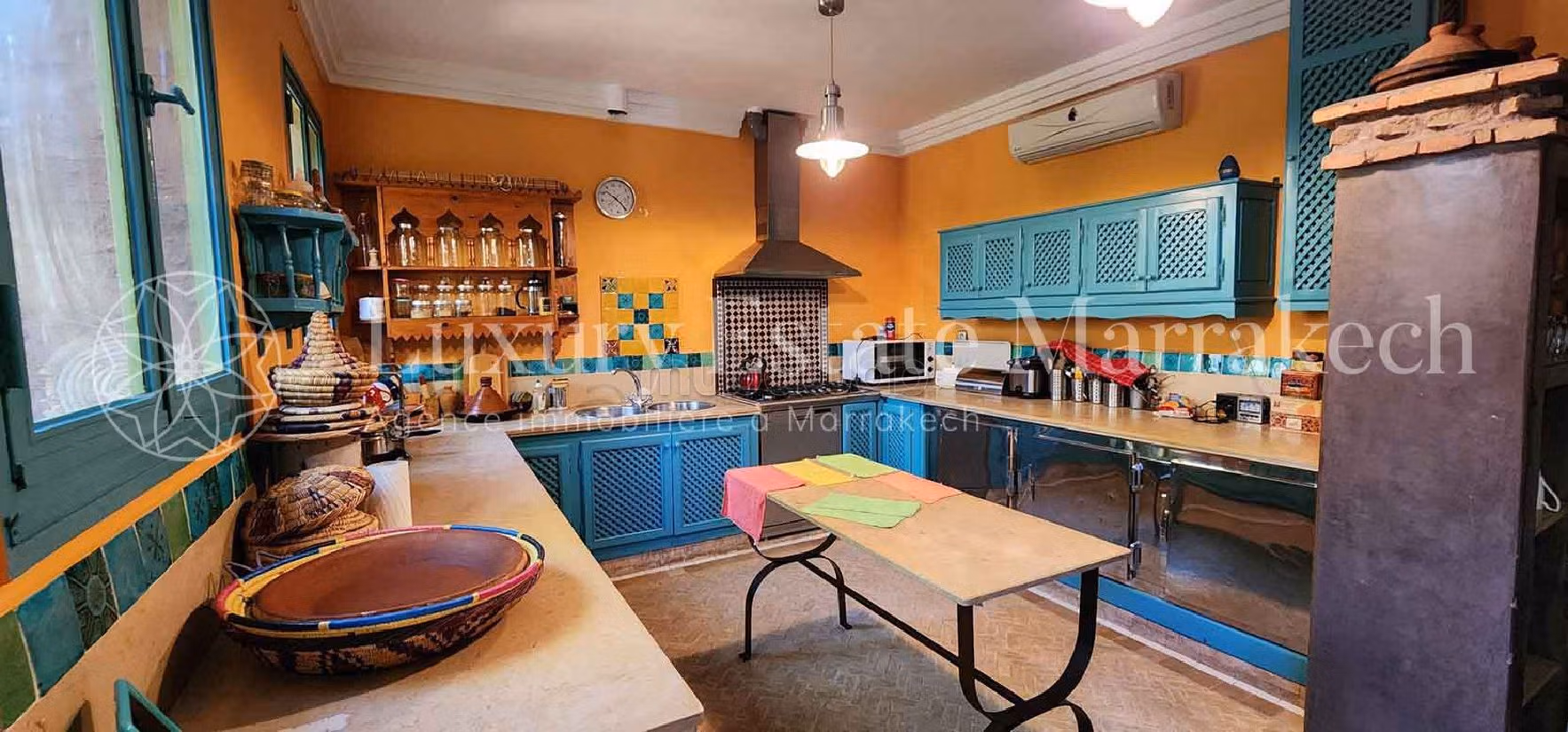 Vendita villa di lusso a Route de Fez. Superficie di 300 m². ammobiliato. 