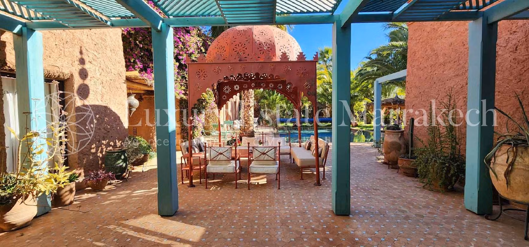 Vendita villa di lusso a Route de Fez. Superficie di 300 m². ammobiliato. 