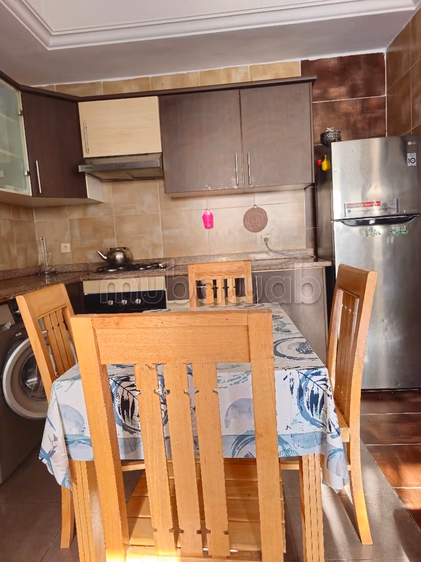 Appartements à louer à Borj. 1 Pièce. Système de parabole et résidence sécurisée. 
