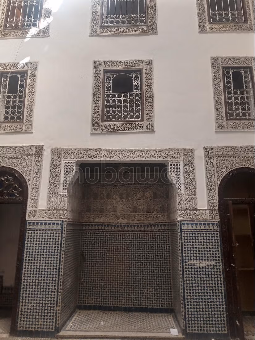 Riads om te kopen in Talaa. 9 Ruimtes. Groot terras. 