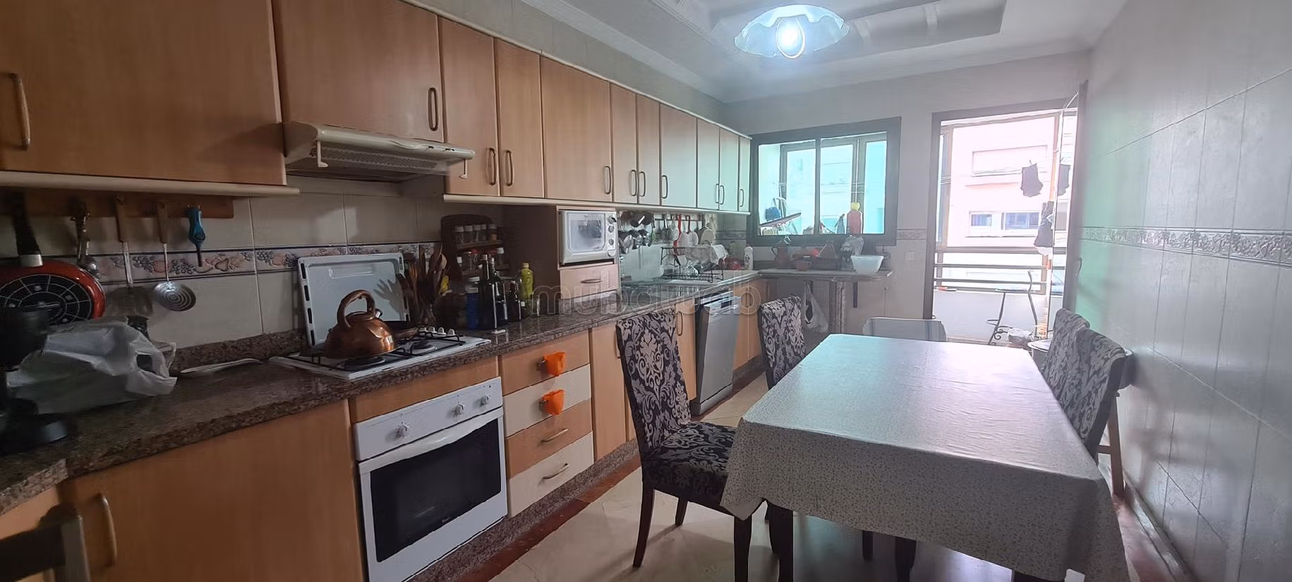 Apartment for sale in Racine. 3 lovely rooms. Traditional Moroccan living room, secured residence