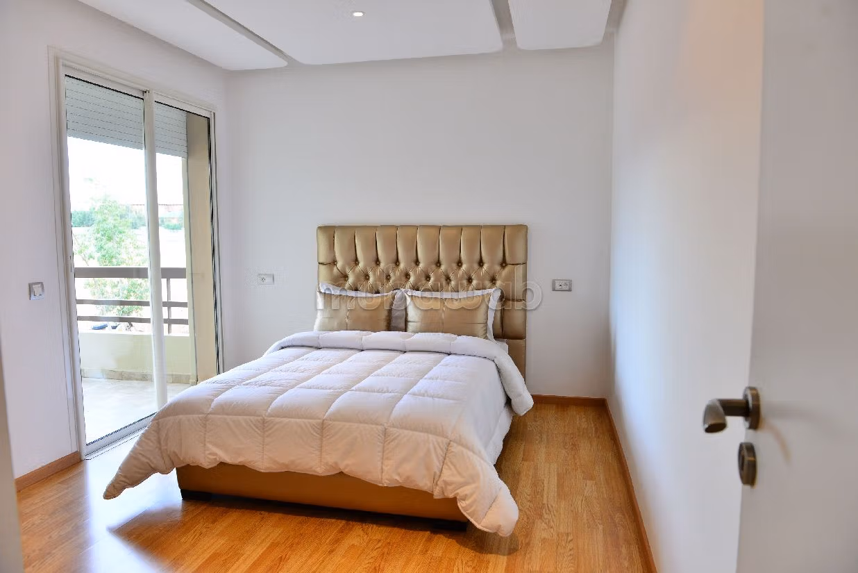 Sell apartment in Agdal. 3 large living areas. Residence with swimming pool